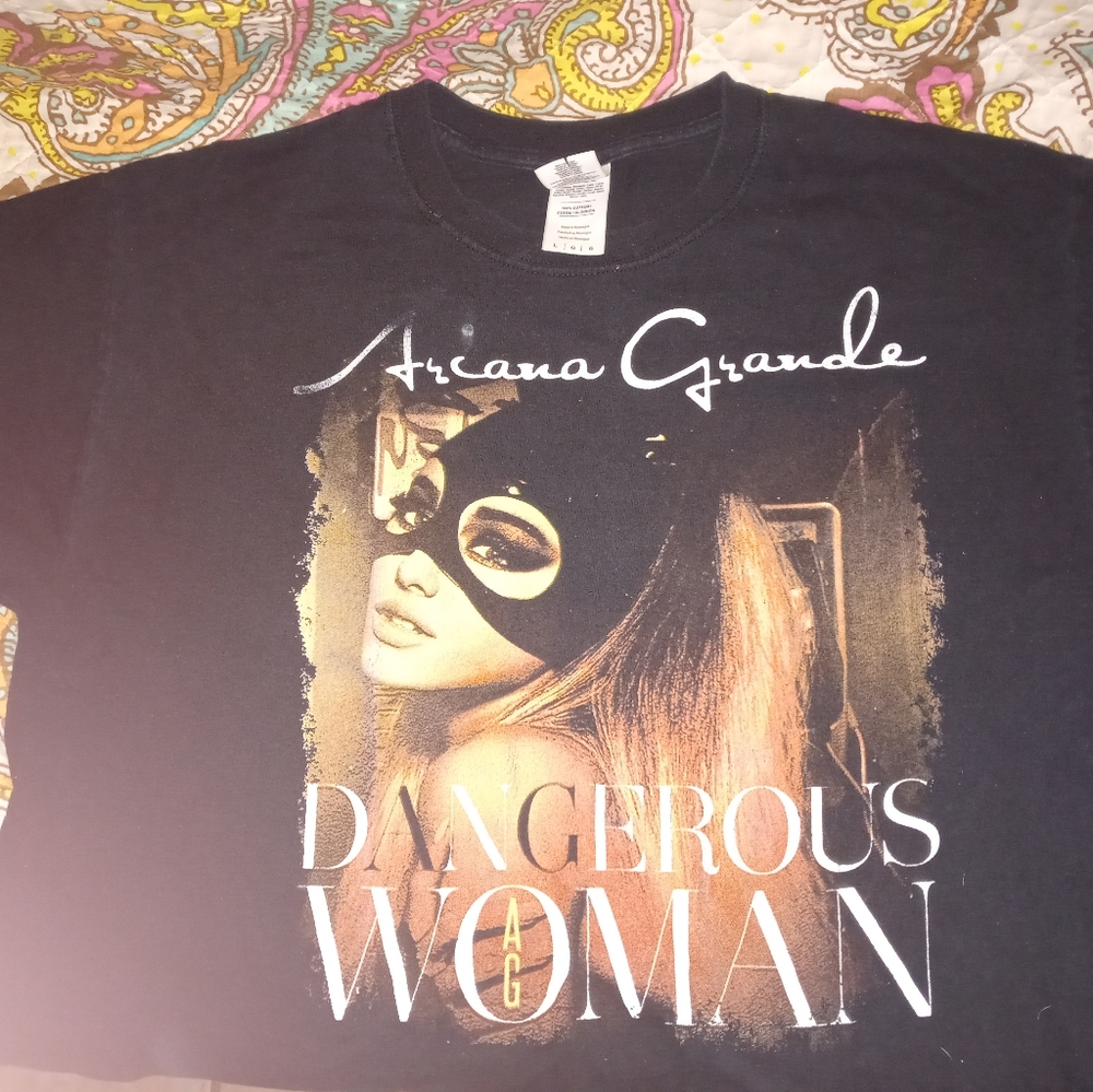 Ariana grande dangerous woman tour t shirt